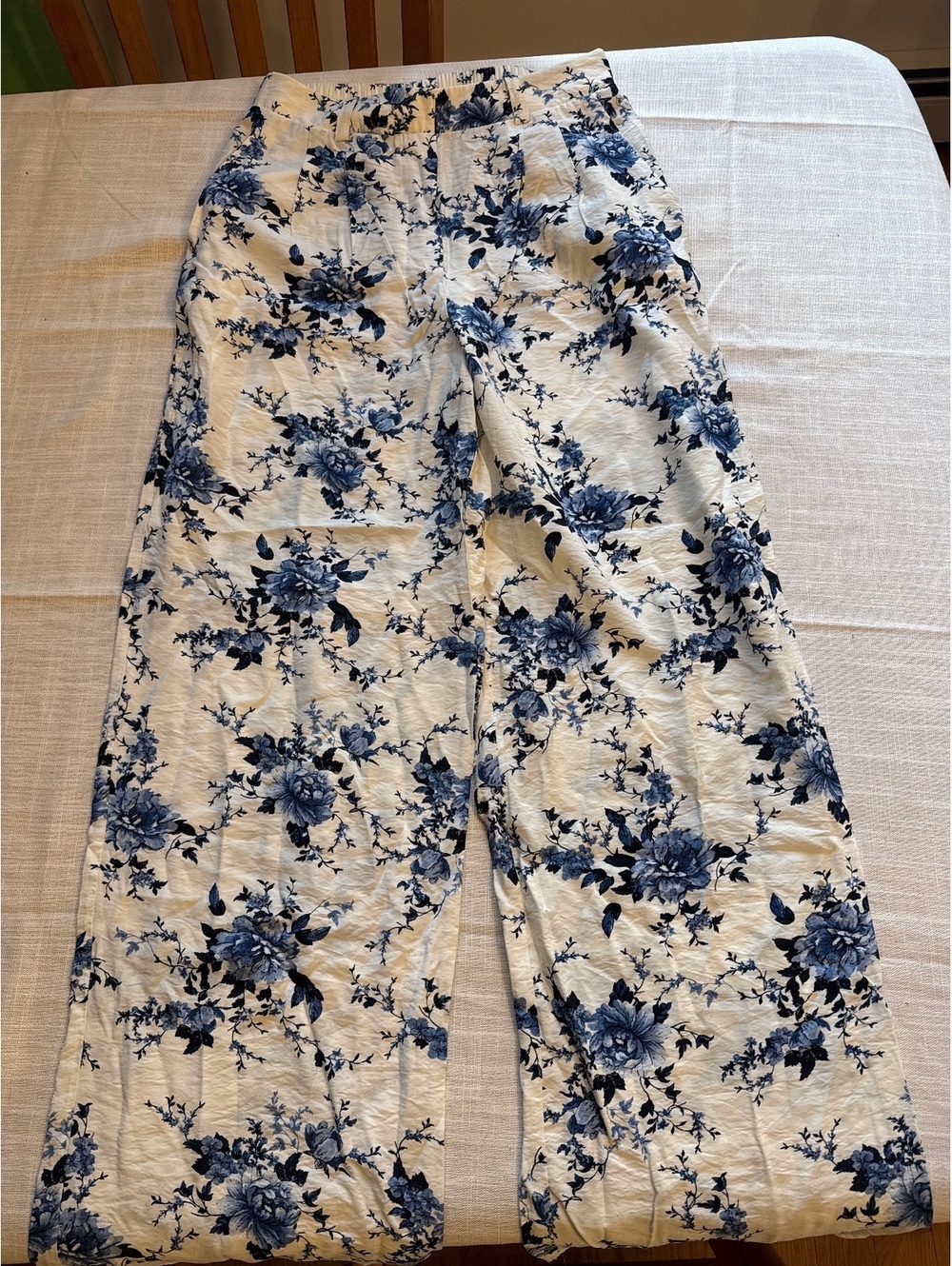 Sienna Sky floral pants size M